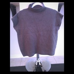 ๐คฉ Tahari wool blend sweater/top